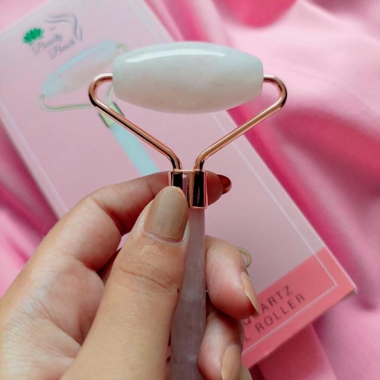 ROSE QUARTZ FACIAL ROLLER